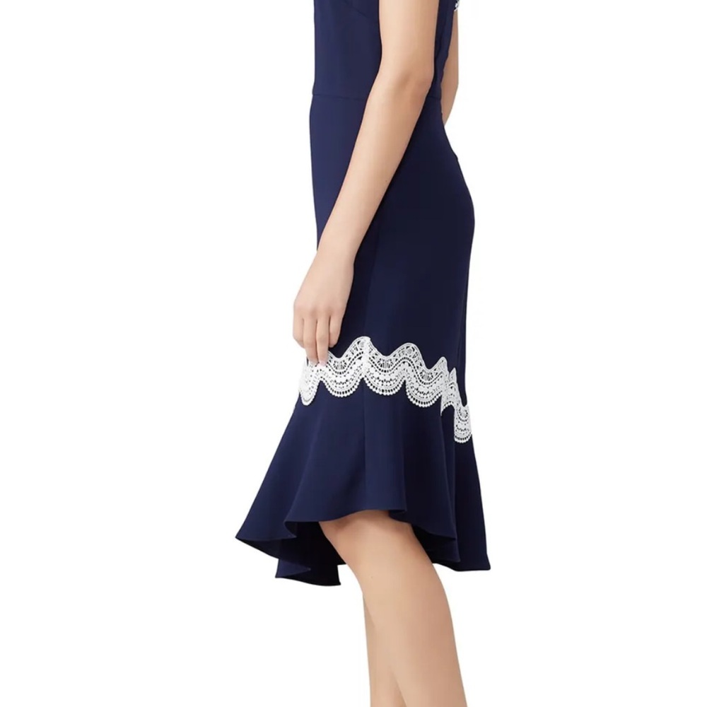Elegant Navy Blue Dress with White Accents - Picture 11 of 13